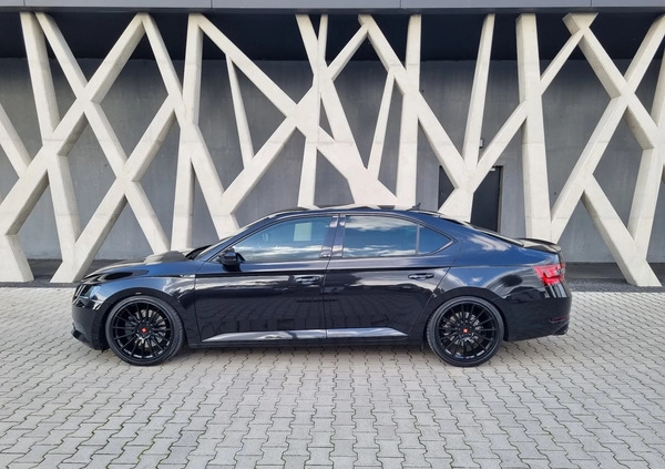 Skoda Superb cena 150000 przebieg: 85000, rok produkcji 2019 z Koprzywnica małe 562